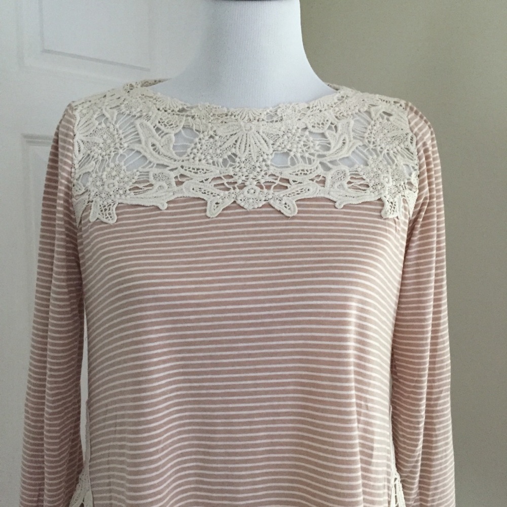 ❗️LAST❗️Trapeze Top with Crochet Lace - Picture 5 of 7